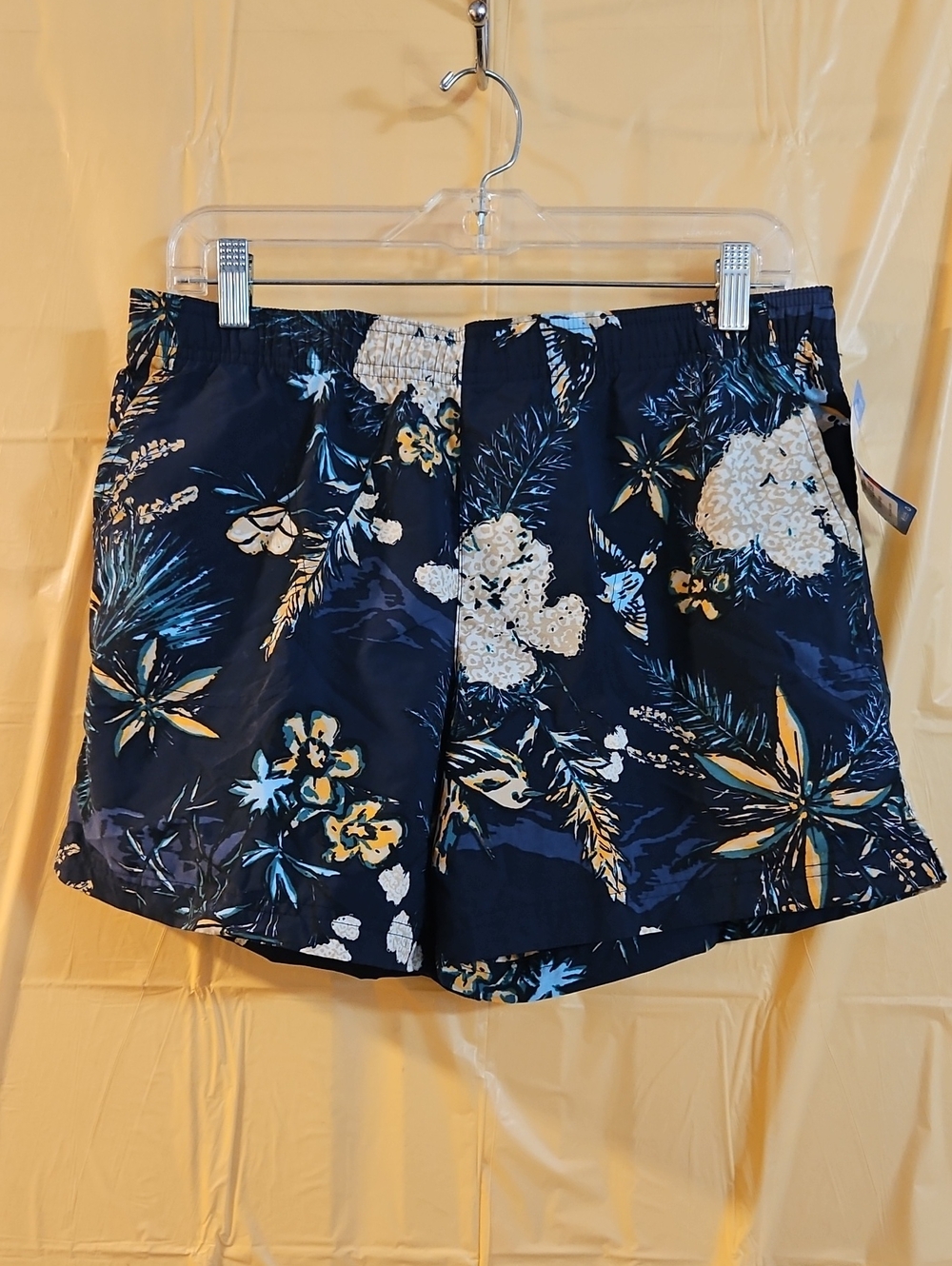 Columbia Women's Sandy River III PRINTED Cargo Shorts: BLUE: NEW WITH TAGS: SZ M
